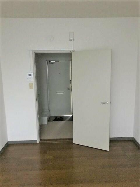 同棟別室
