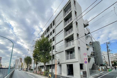 【外観】 | GranDuo荻窪 | 鉄筋コンクリート造のがっちりとした建物。