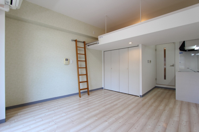Eden金屋町の居間・リビング