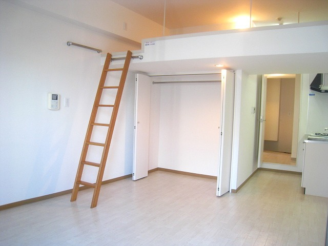 Eden金屋町の居間・リビング