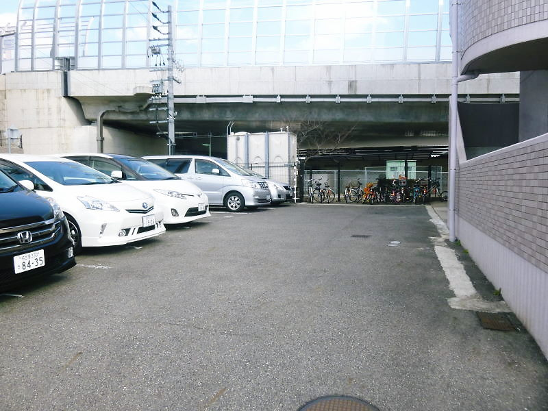 リバーパーク植田東の駐車場