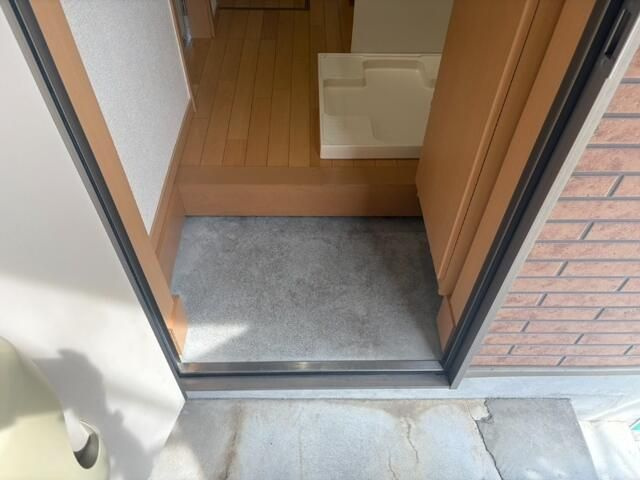 カーサクオーレ神大寺の玄関