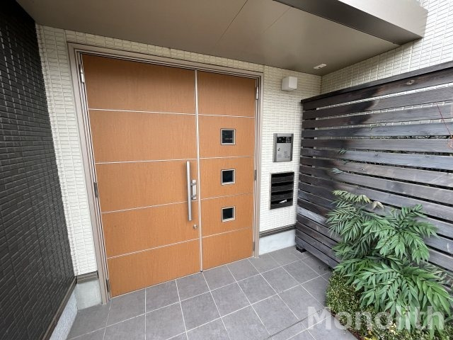 浜寺アパートメントのエントランス
