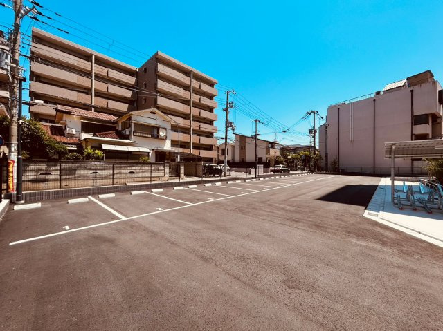 CreerRiviereⅢの駐車場