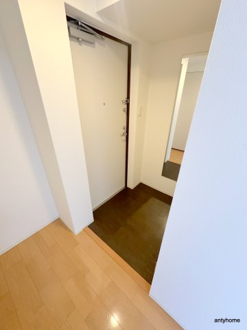 セレニテ本町グランデ　仲介手数料無料の玄関