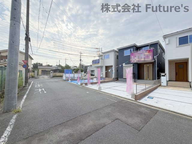 八潮市緑町3丁目　新築戸建　全2棟　3号棟の前面道路含む現地写真|前面道路含む現地写真です。