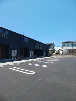 【駐車場】 | ジラソーレ西庄Ⅱ | 駐車場があるので、車を買う予定の方も安心です