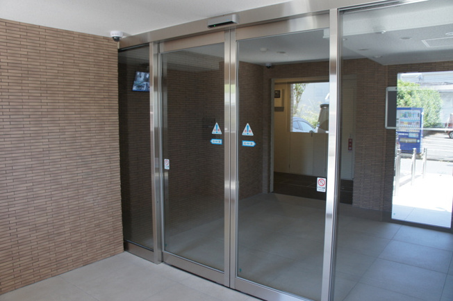 【エントランス】 | ソシオス春日駅前　★プライスホームなら仲介手数料が割引価格です★