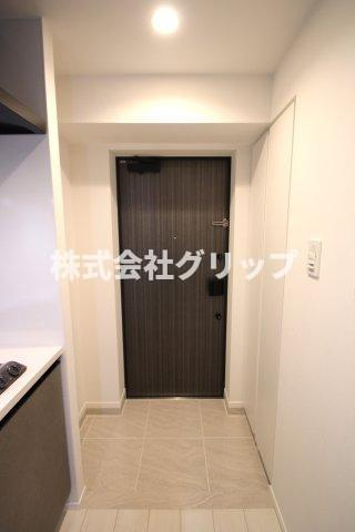 LUMEED横濱末吉町の玄関
