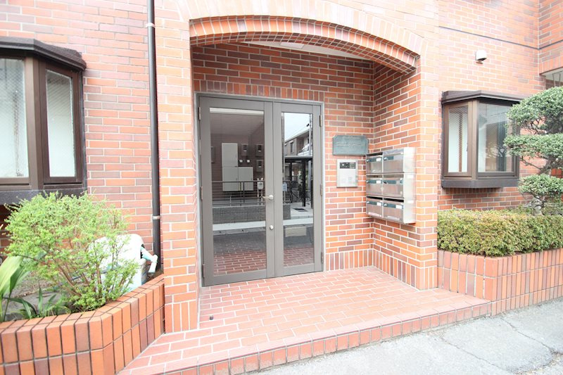 ウエルネス市川 のエントランス