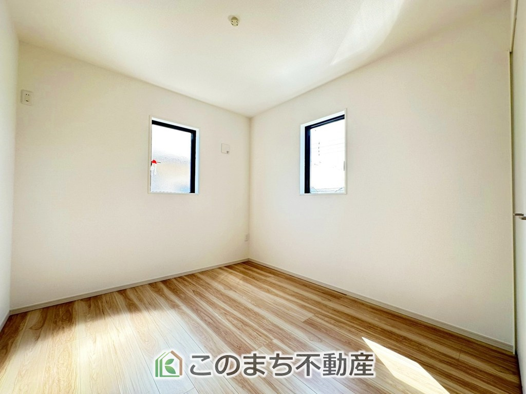 リガーレ下野市緑1期の洋室|大切なプライベート空間は、趣味に合わせて使って頂けるようシンプルに仕上げてあります。
