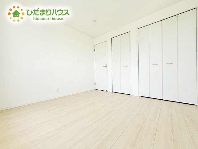 【寝室】 | ひたちなか市津田第3　新築戸建　2号棟 | ベッドを置いても余裕の広さがあります。パソコンや趣味のスペースなどインテリアを考えるのも楽しみですね！