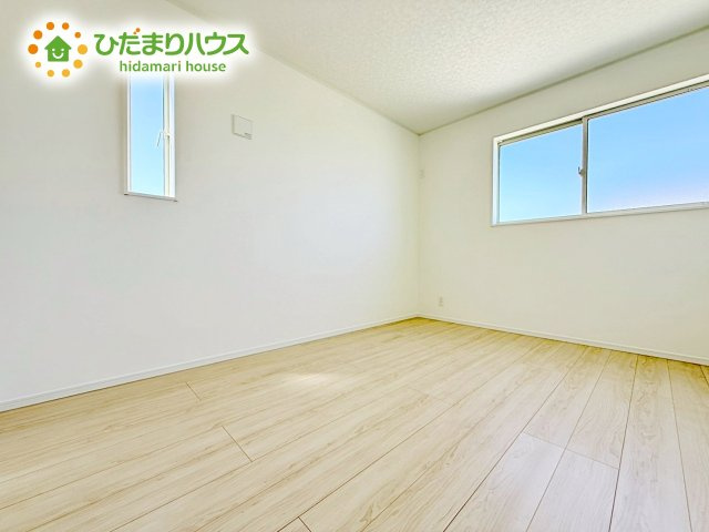 【洋室】 | ひたちなか市津田第3　新築戸建　2号棟 | 夏場に心地良いひんやり感はフローリングならでは☆彡