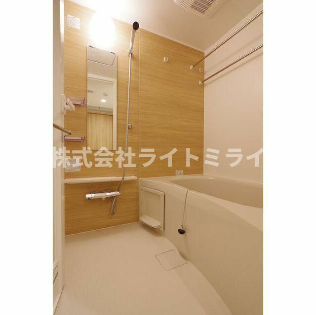 コンフォリア本駒込一丁目の浴室