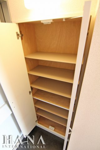 リモーネ６の玄関