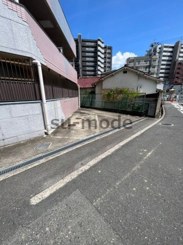 エクセルコート千里丘の駐車場