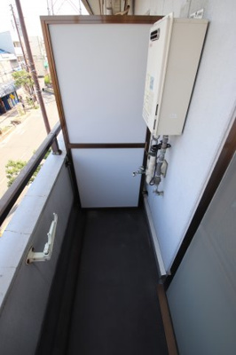 【設備】 | ハイツホワイトヘロン | 洗濯機置き場