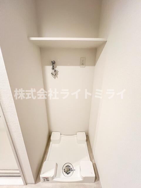 ドゥーエ王子神谷の玄関