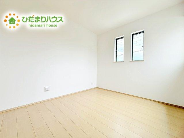 【洋室】 | ひたちなか市津田2020番　新築戸建　B号棟 | 夏場に心地良いひんやり感はフローリングならでは☆彡