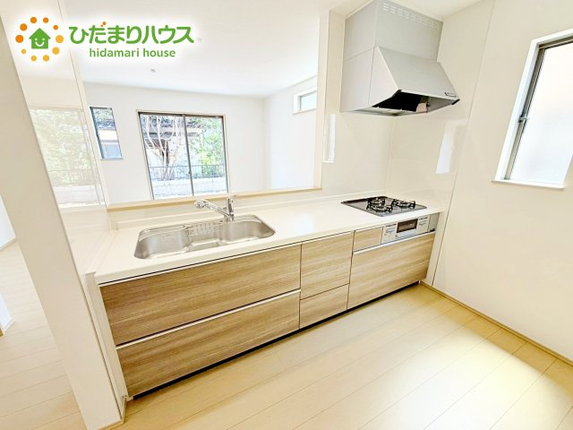 【キッチン】 | ひたちなか市津田2020番　新築戸建　B号棟 | 料理をしながらでも、ご家族との会話を楽しめる対面式キッチン♪