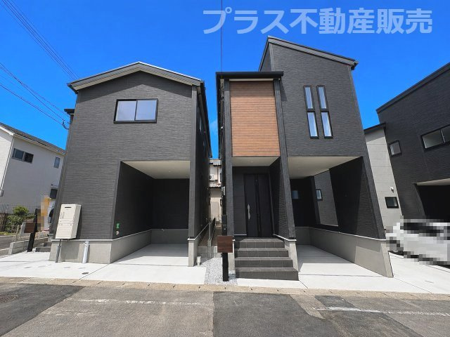 【外観】 | 春日市一の谷4丁目　2号棟（全3棟）【仲介手数料無料・0円】 | 現地写真。プラス不動産販売なら、現場の全ての棟をまとめてご見学頂けます。