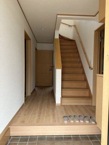 蘇我三丁目中古戸建の玄関