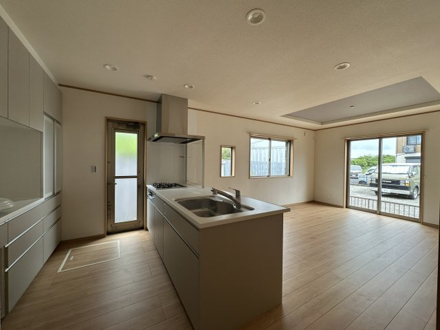 蘇我三丁目中古戸建の居間・リビング|0.5倍率