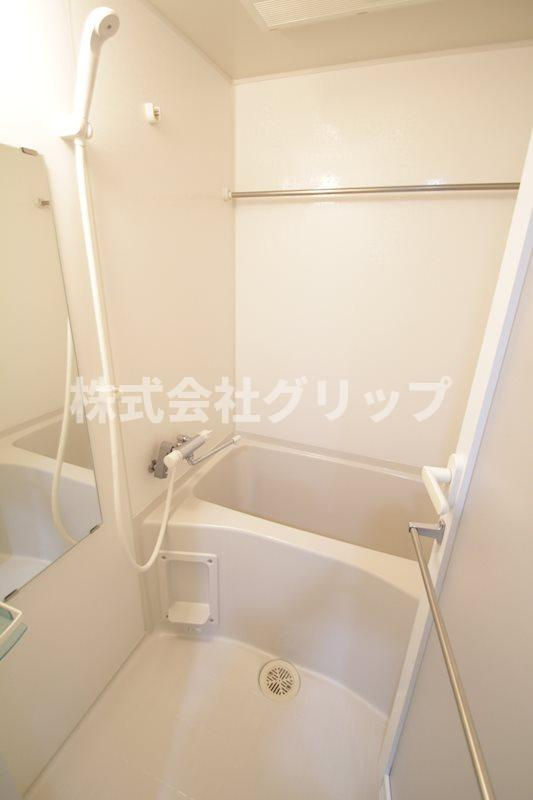 グリフィン横浜・岡野公園弐番館の浴室