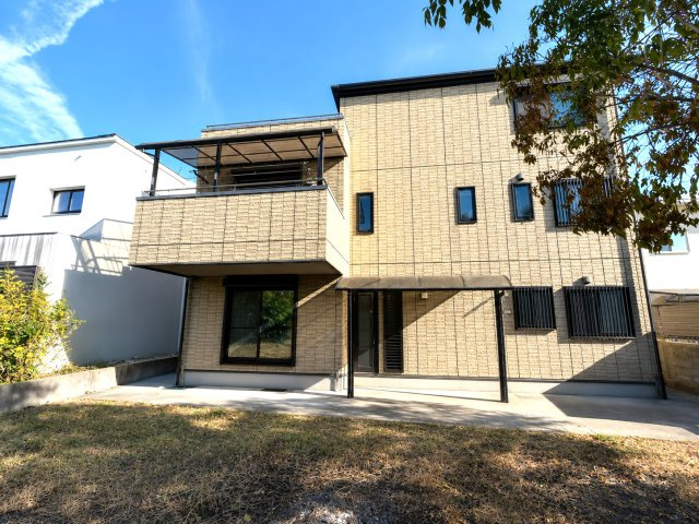 奈良市古市町　中古戸建の庭|家庭菜園・ドッグラン・BBQ等、広さを生かした暮らしが可能♪

AIによる動産物撤去加工をしています。