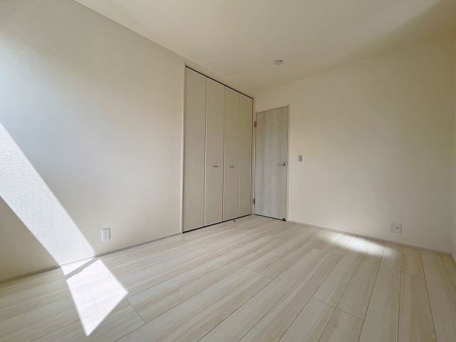 新築戸建・新築建売　福島市方木田上原第2　吉井田小・第一中の洋室|シンプルなので様々なテイストのインテリアも合いそうですね！