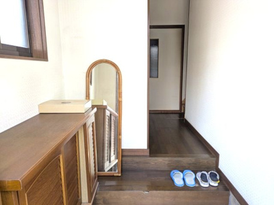 【玄関】 | 北葛城郡上牧町服部台2丁目