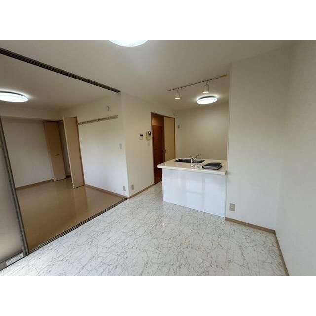 グレースセレノ小山の居間・リビング