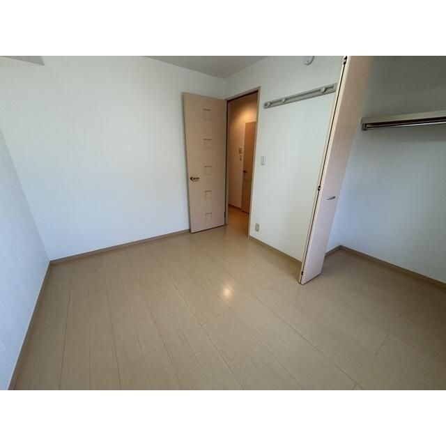 草加市小山２丁目のアパートの居間・リビング