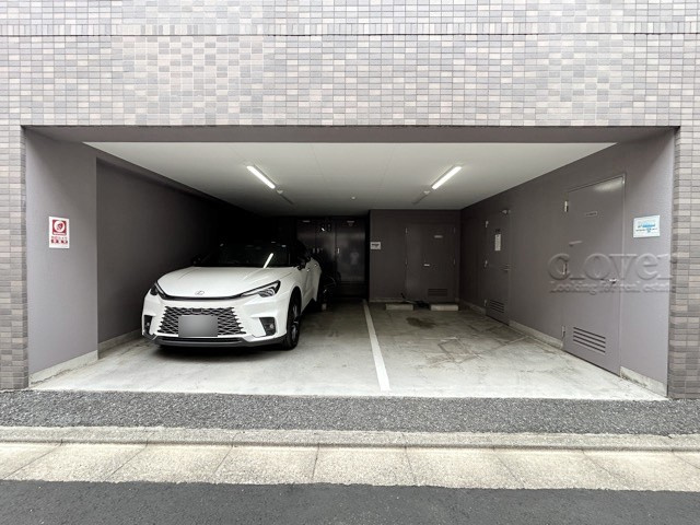 【駐車場】 | レーベンハイム大塚弐番館 | マンションの駐車場スペース。空きの有無や駐車料金、サイズ規定などについては、改めてお問い合わせください。～即日のご見学可能～　お問合せはお気軽にどうぞ。