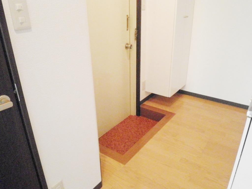 千石柳澤マンションの玄関