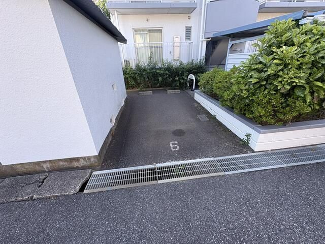 グランドメゾン東船橋の駐車場