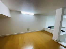 アジュール中野の寝室