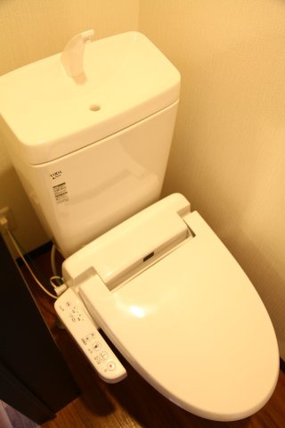 福岡市南区大楠１丁目のアパートのトイレ|写真は類似です。