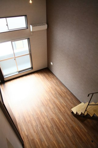 福岡市南区大楠１丁目のアパートの居間・リビング|写真は類似です。