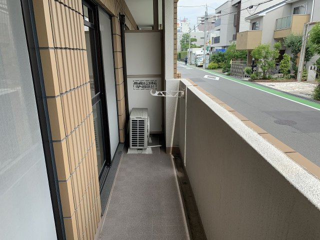 エデラ・カーサのバルコニー