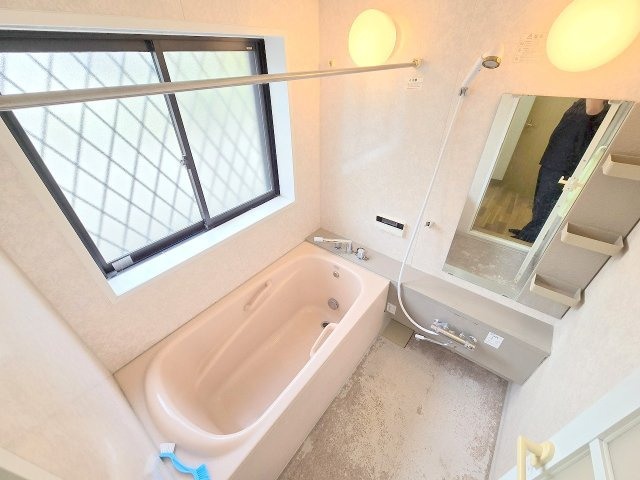 青梅市師岡町2丁目　中古戸建の浴室|リフォーム前写真
