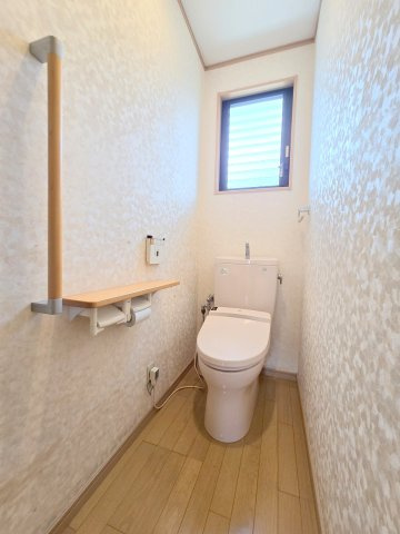 青梅市師岡町2丁目　中古戸建のトイレ|リフォーム前写真