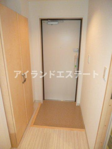 駅近　独立洗面台　陽当たり良好　オートロックの玄関