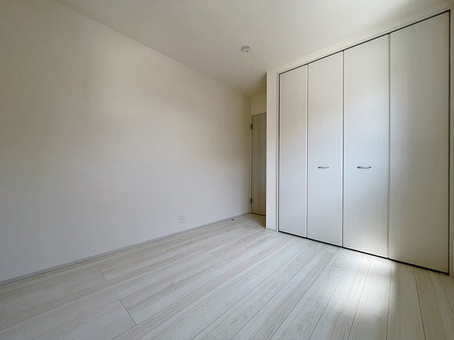 新築戸建・新築建売　福島市方木田上原第2　吉井田小・第一中の洋室|全居室収納完備！収納が多いとお部屋もスッキリ！お荷物が多くても安心です！