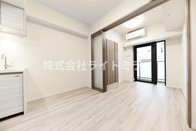 ベルファース神田神保町の居間・リビング|※写真は同タイプ住戸です。