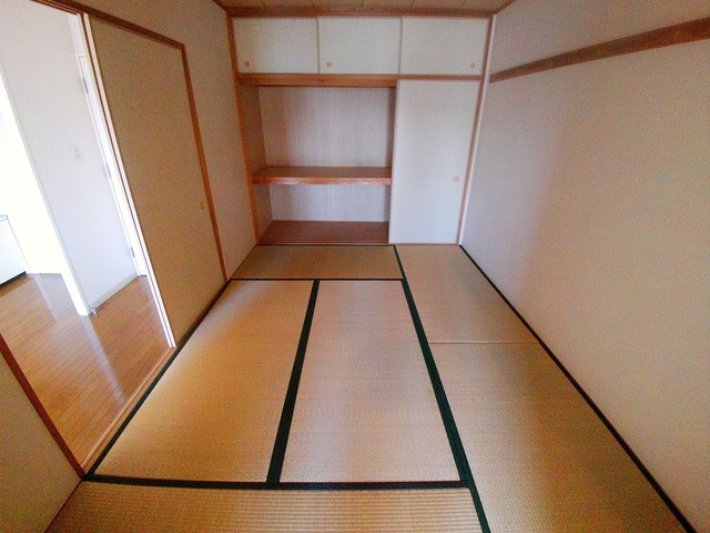 プロスペリテ神戸の和室