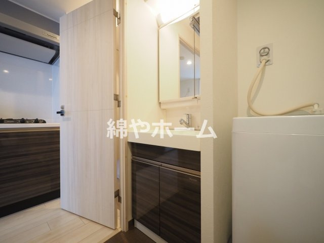 ジアコスモ大阪城南の洗面所|コンパクトで使いやすい洗面所