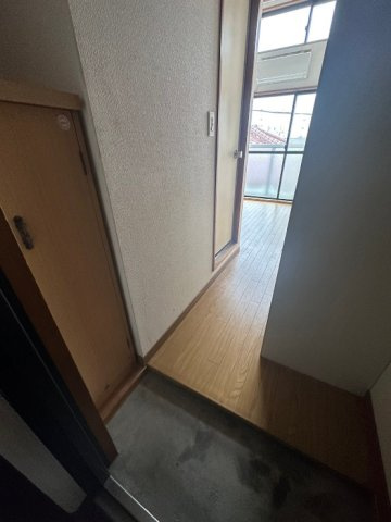 ノーブルヒルズの玄関
