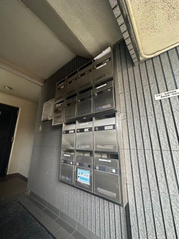 ノーブルヒルズのエントランス