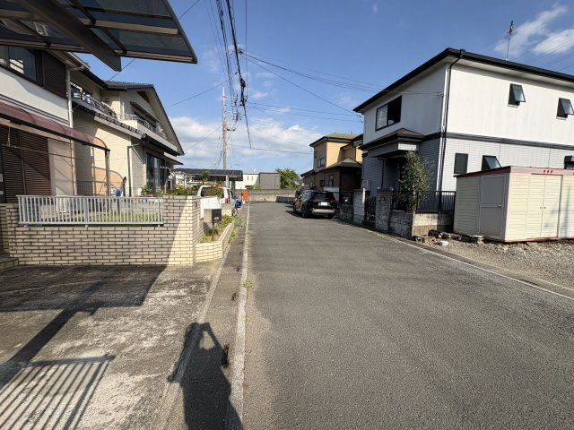 【前面道路含む現地写真】 | 比企郡小川町小川　中古戸建